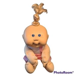 1989 Cabbage Patch Kid Blonde Hair Tuft Signature Behind w/heart beat insert